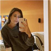 Graduada en bachiller y estudiante universitaria, para dar clases en Barcelona.